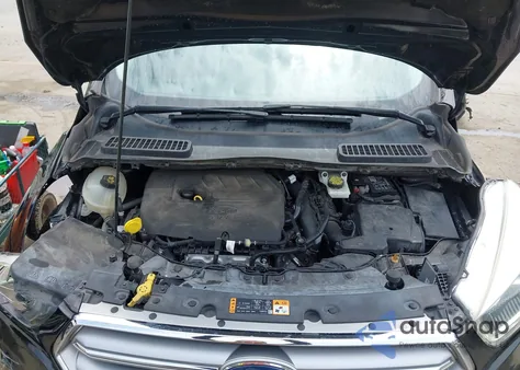 2017 Ford Escape Titanium z USA, uszkodzony, nr VIN 1FMCU9JD4HUE95391